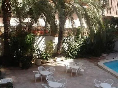 Отель Rambla 3*